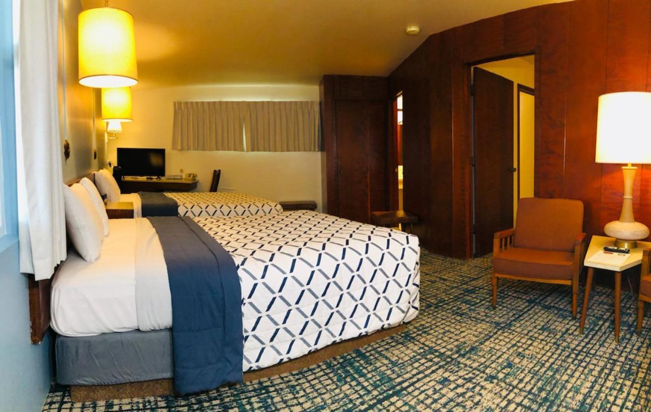 كريسينت سيتي Curly Redwood Lodge المظهر الخارجي الصورة