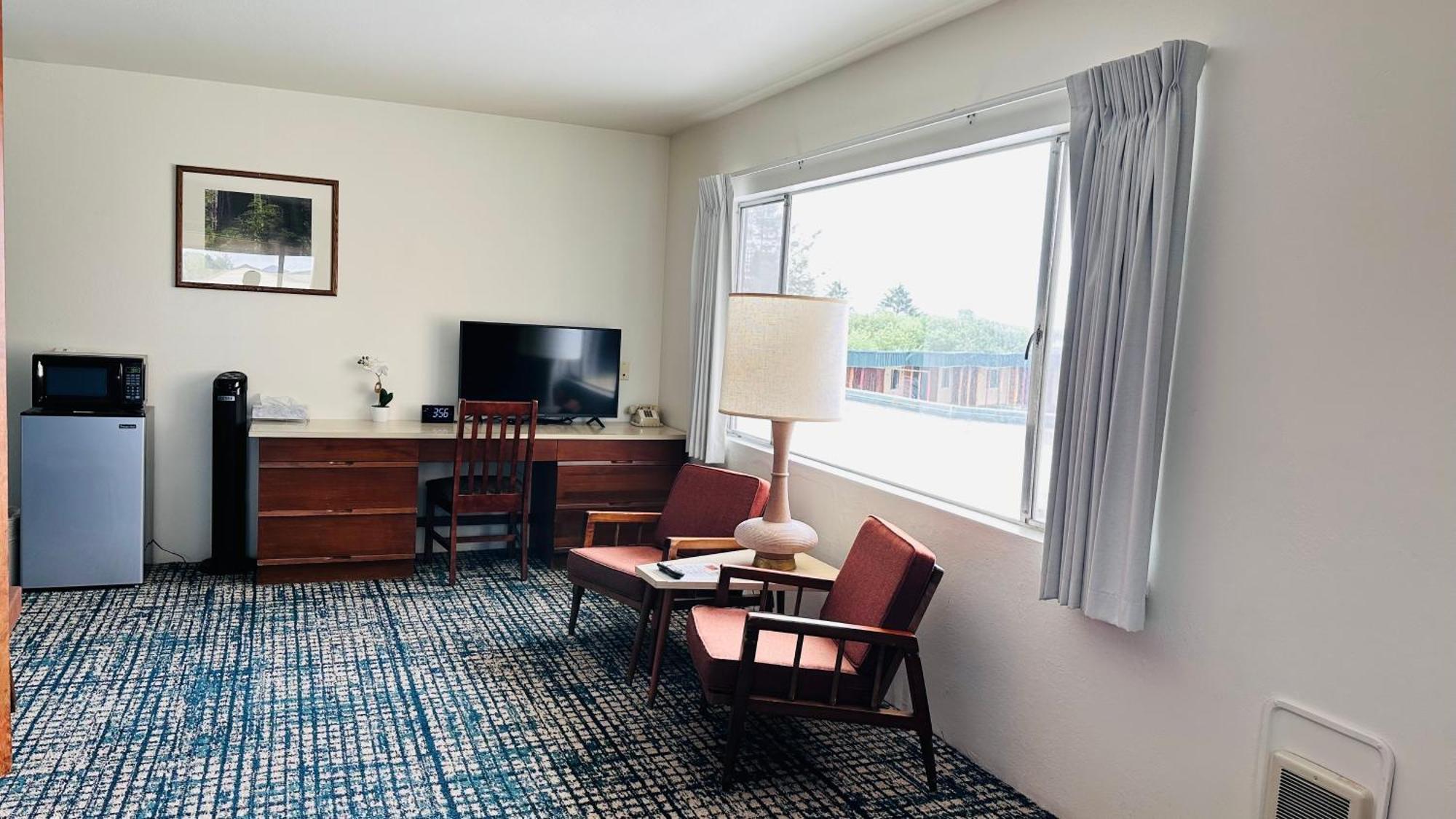 كريسينت سيتي Curly Redwood Lodge المظهر الخارجي الصورة