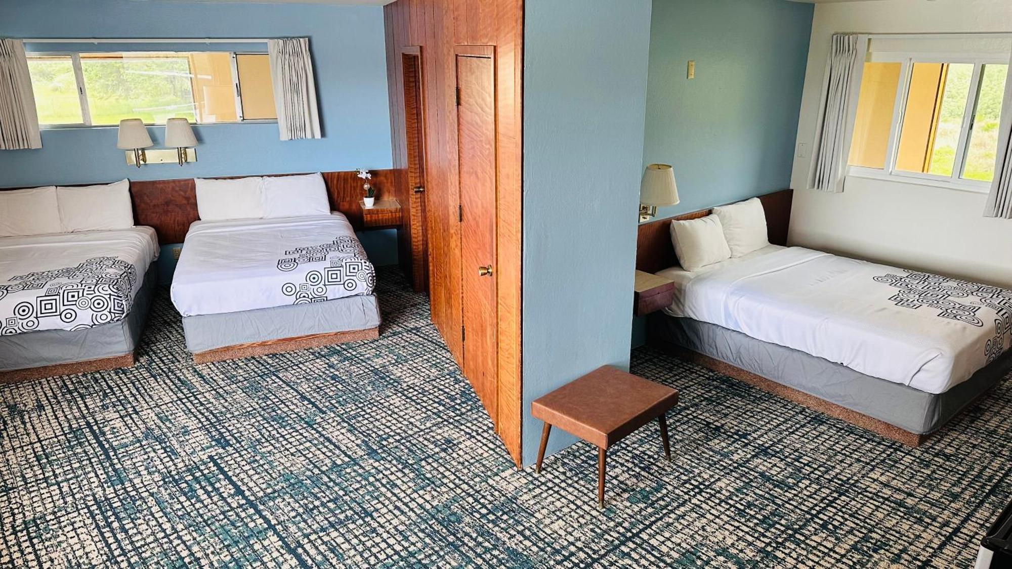 كريسينت سيتي Curly Redwood Lodge المظهر الخارجي الصورة