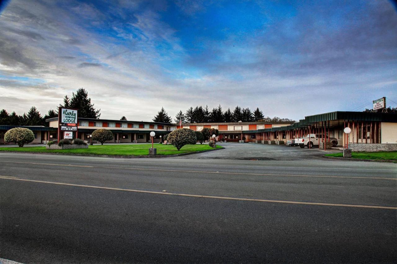 كريسينت سيتي Curly Redwood Lodge المظهر الخارجي الصورة