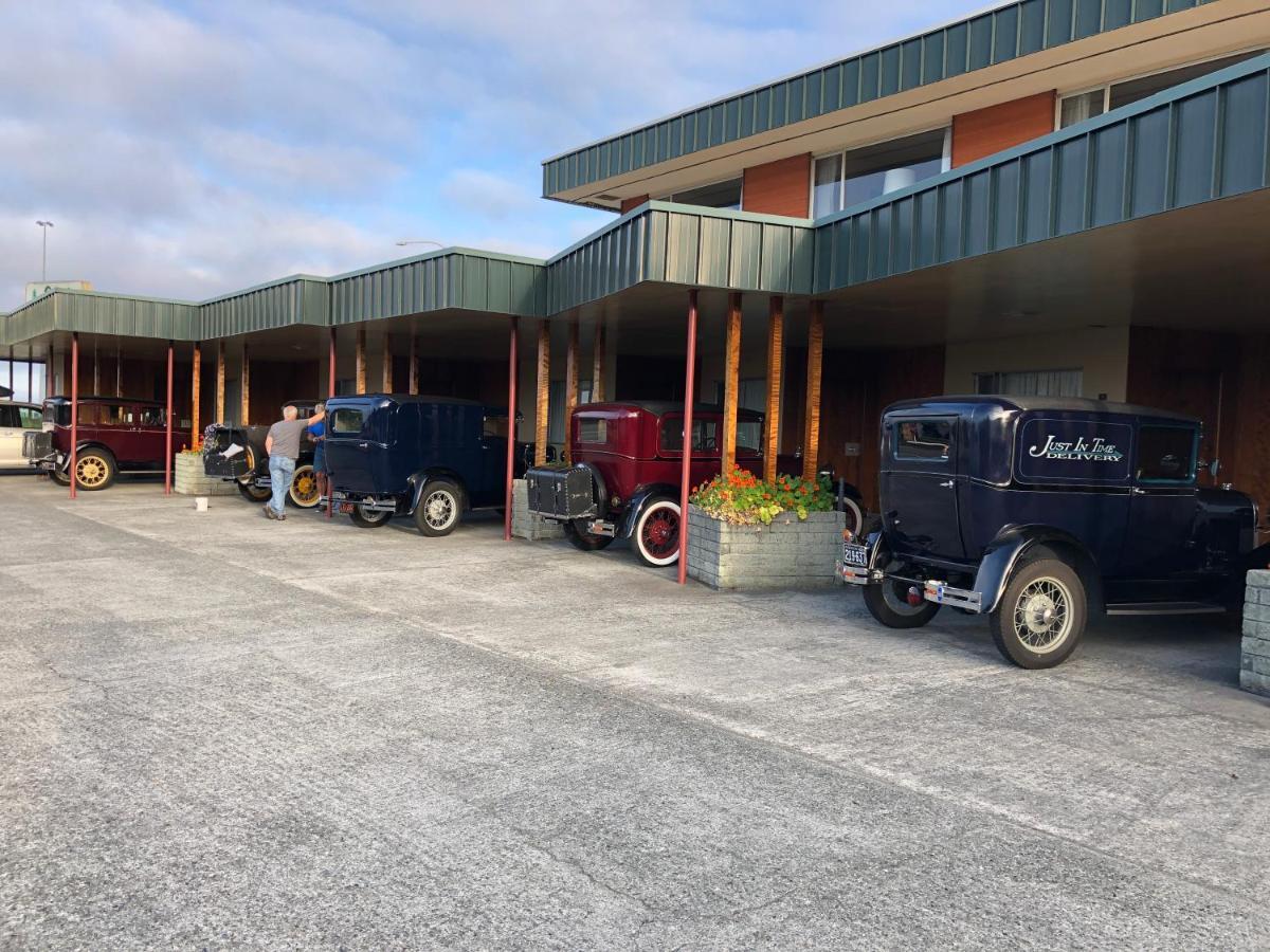 كريسينت سيتي Curly Redwood Lodge المظهر الخارجي الصورة