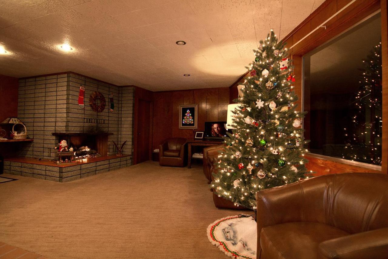 كريسينت سيتي Curly Redwood Lodge المظهر الخارجي الصورة